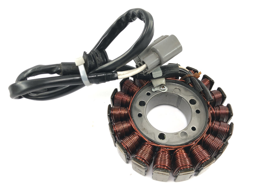 Yamaha YZF R1 RN09 [2002] - Estator alternador gerador Lima carregando estator