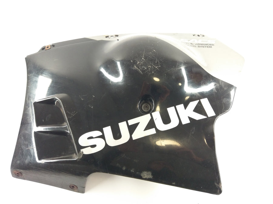 Suzuki GSXR 1100 GV73A [1992] - revestimento lateral no canto inferior esquerdo