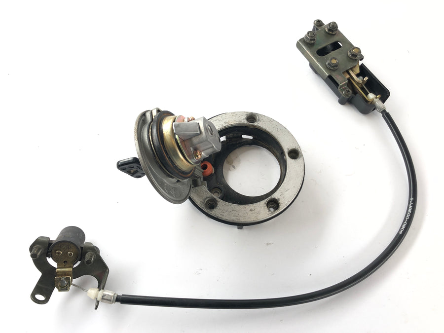 Yamaha YZF R1 RN04 [2000] - trava do tanque com uma trava de assento chave
