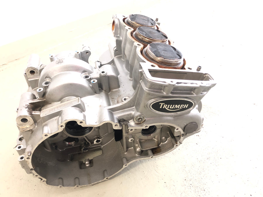 Triumph Sprint 955i RS T695 [2001] - Motor de fuselagem de bloco de motor com pistão