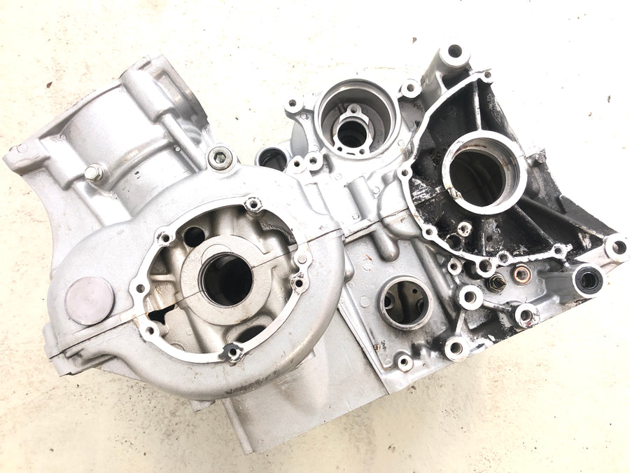 Triumph Sprint 955i RS T695 [2001] - Motor de fuselagem de bloco de motor com pistão