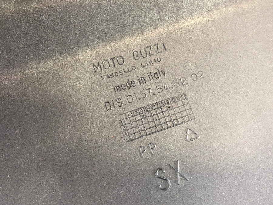 Moto Guzzi V11 Tenni [2001] - revestimento lateral à esquerda