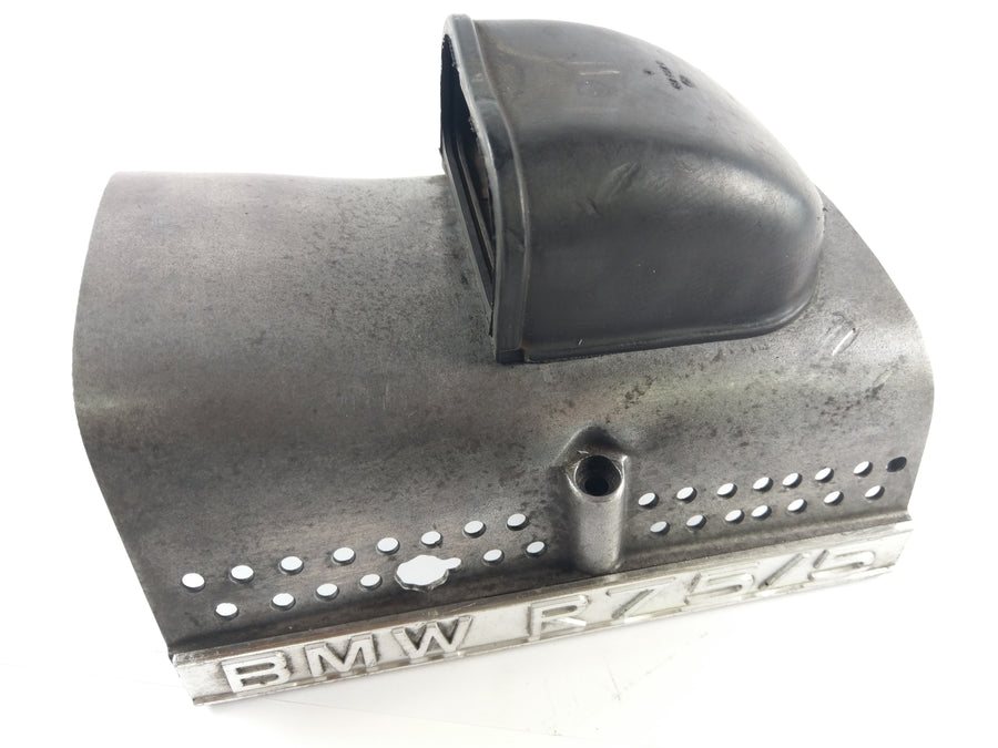 BMW R75/5 - tampa do motor acima da capa de partida superior
