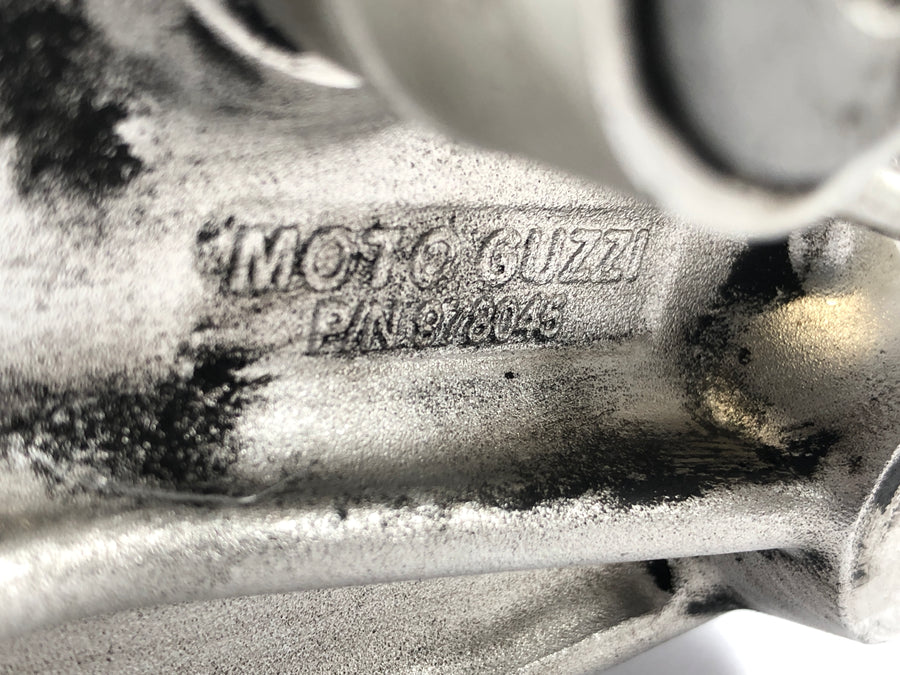 Moto Guzzi Stelvio 1200 8V [2011] - suporte para os pés à esquerda com alavanca de engrenagem