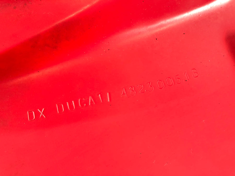 Ducati 888 Strada [1993] - revestimento de revestimento traseiro direito do revestimento direito