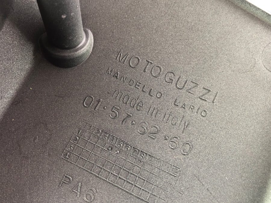 Moto Guzzi V11 Tenni [2001] - Peças de forro lateral definidas à direita e à esquerda