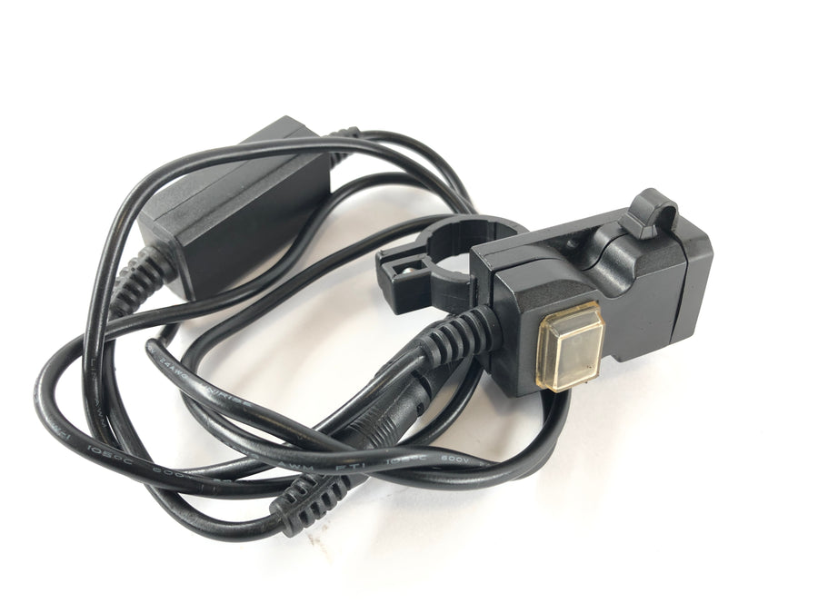 Triumph Speed Triple T509 [1997] - Tomada USB