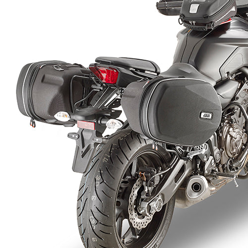 Yamaha MT 07 [GIVI] - Espaçador para alforjes EASYLOCK ou alforjes é possível