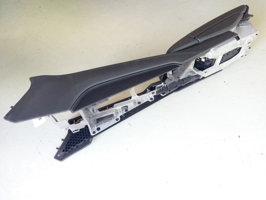 Porsche Panamera Turbo [2010] - Console central no apoio de braço de couro preto da frente