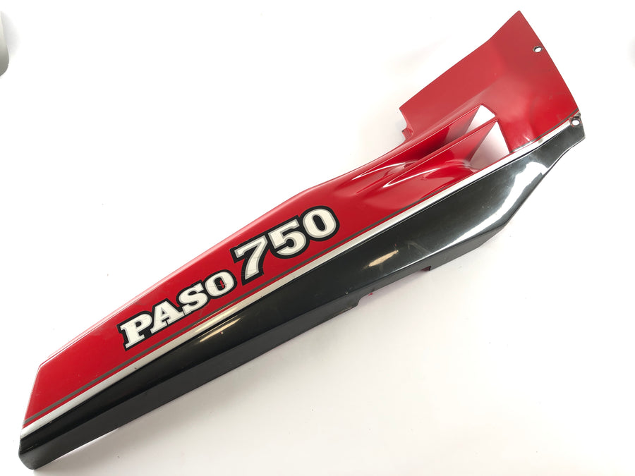 Ducati Paso 750 [1990] - Parte do lado do revestimento à direita do revestimento traseiro