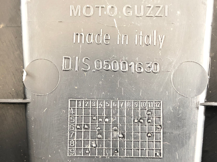 Moto Guzzi Stelvio 1200 8V [2011] - Cobrindo a tampa frontal