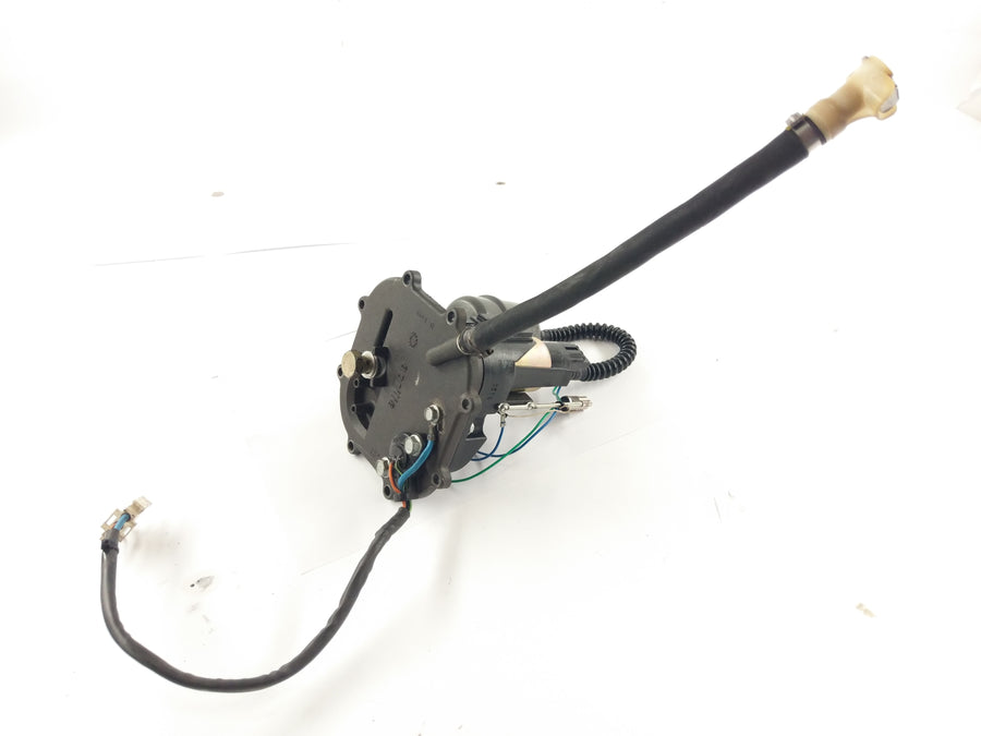 Aprilia RSV 1000 Tuono RP [2005] - Bomba de gasolina