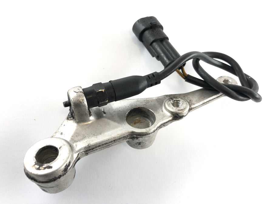 Ducati 999 H4 [2003] - Chave de luz de freio na parte traseira com porta do pedal do freio