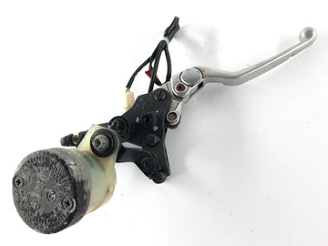 Aprilia Mille RSV 1000 ME [1999] - Encaixes do guidão na bomba de freio à direita