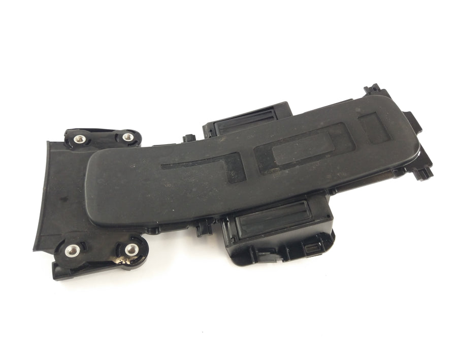 Husqvarna 701 Vitpilen [2018] - Recurso da Battery Box Underbody