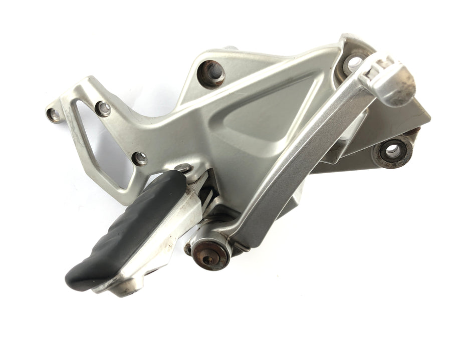 BMW F 800 St [2006] - Sistema de apoio para os pés à direita com pedal de freio