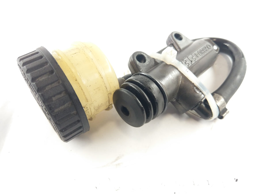 BMW R 1150 RT [2003] - Bomba de freio na parte traseira