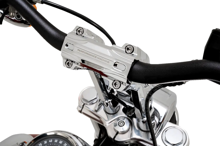 Harley-Davidson Street Bob [PERFORMANCE MACHINE (PM)] – Phatbar & Riser Kit