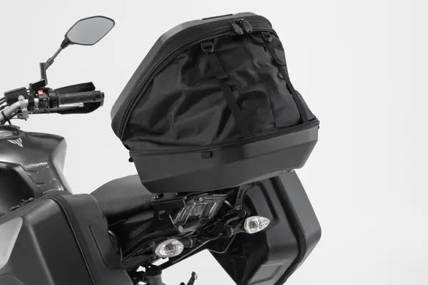 Moto Guzzi V 7 III Carbono [SW-MOTECH] – Variante de cinta tensora de top case Urban ABS com inserção de piso