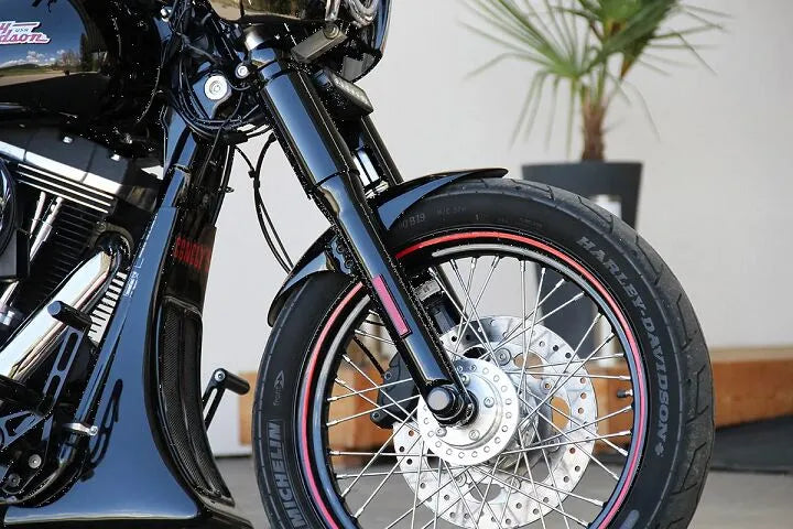 Harley-Davidson Street Bob [CULT WERK] – Clube de guarda-lamas dianteiro