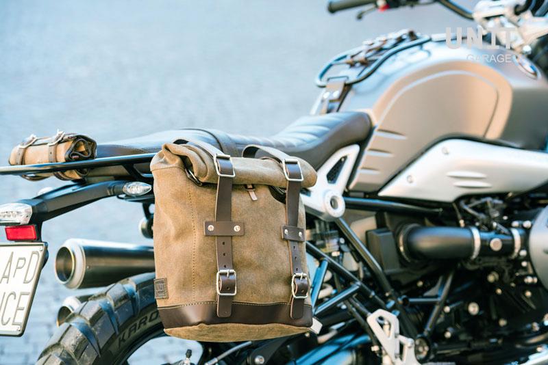 BMW R nineT 1200 Urban G/S (hoher Auspuff) [2017-2023] - 22L-30L Scram Satteltasche aus Spaltleder + Rahmen der NineT Serie