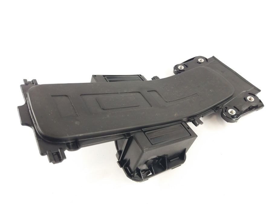 Husqvarna 701 Vitpilen [2018] - Recurso da Battery Box Underbody