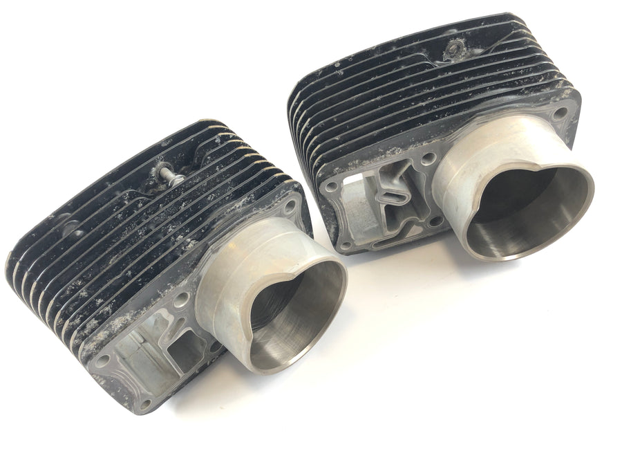 Suzuki Intruder VL 1500 AL [2000] - Conjunto de cilindros de cilindro e pistão na frente e atrás