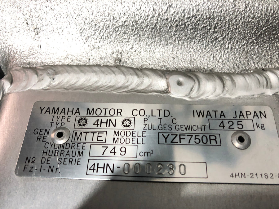 Yamaha YZF 750 R 4HN [1995] - quadro com papéis