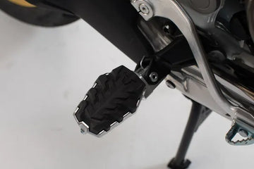 Moto Guzzi V 85 TT [SW-MOTECH] – Apoio para os pés Evolution