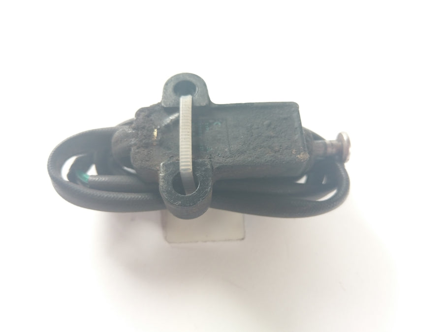 Suzuki DR 650 SP42B - Roda traseira do interruptor da luz de freio