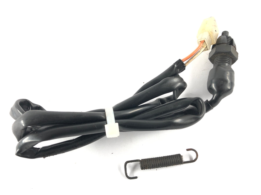Suzuki Intruder VL 1500 AL [2000] - Interruptor da luz de freio na parte traseira