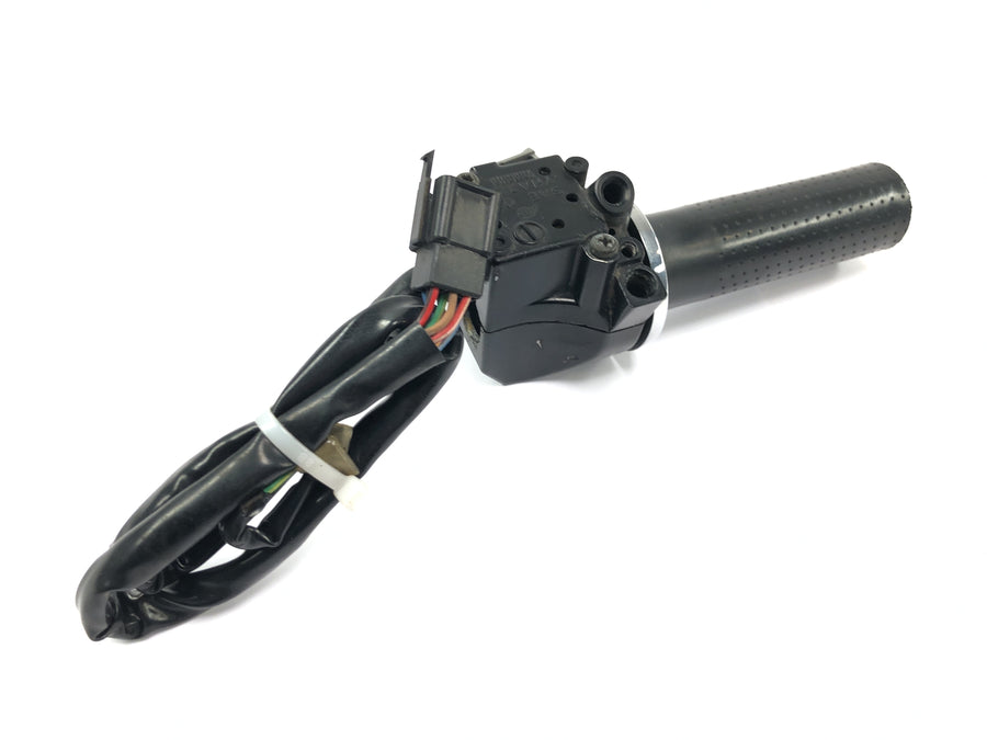 Yamaha V Max 1200 2LT [1998] - Encaixe do punho do acelerador direito, encaixe do guiador da caixa do interruptor direito