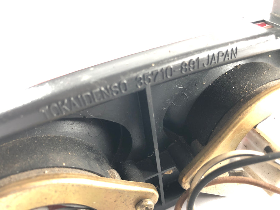 Suzuki GSX -R 1100 W GU75 C [1993] - luz traseira da luz traseira