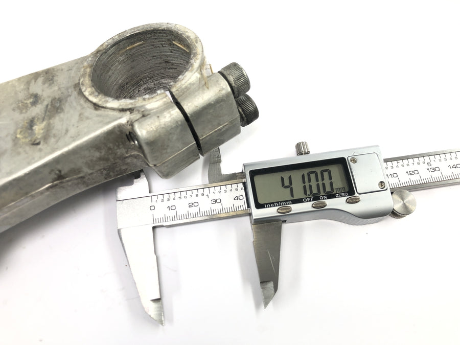 Suzuki GSX R 1100 GU74C [1987] - Ponte inferior do garfo, ponte inferior da cabeça de direção, tubo superior