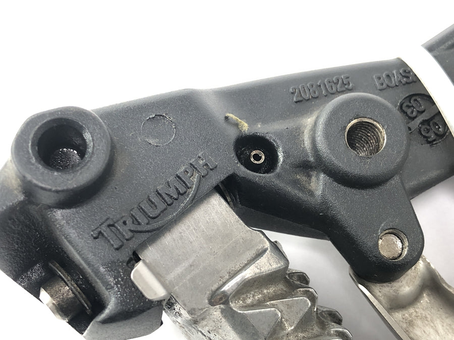 Triumph Sprint ST 1050 [2005] - Pediatric Footest Rest, com um passageiro do apoio para os pés do suporte
