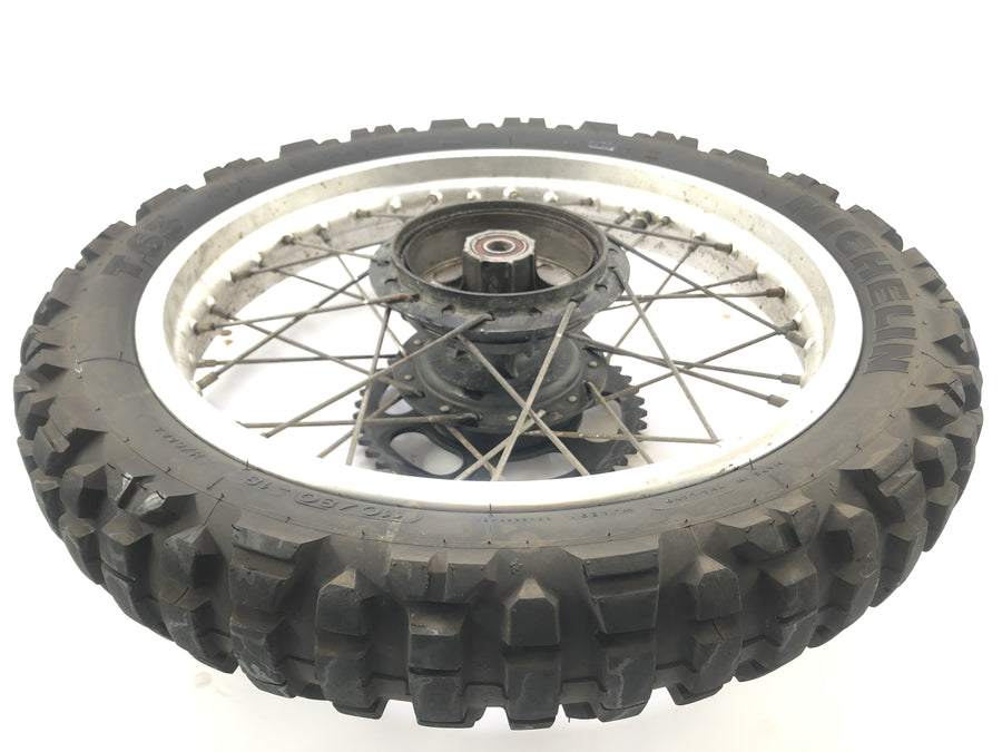 Yamaha XT 350 3yt / 55V [1990] - borda da roda traseira com roda de corrente na parte traseira