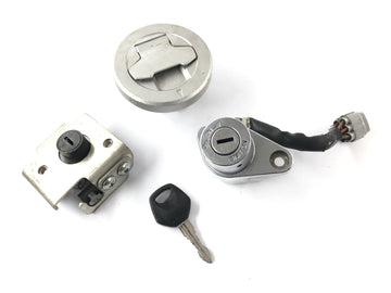 Suzuki VZ 1500 WVCU [2011] - Kit de tampa do tanque do sistema de travamento da ignição