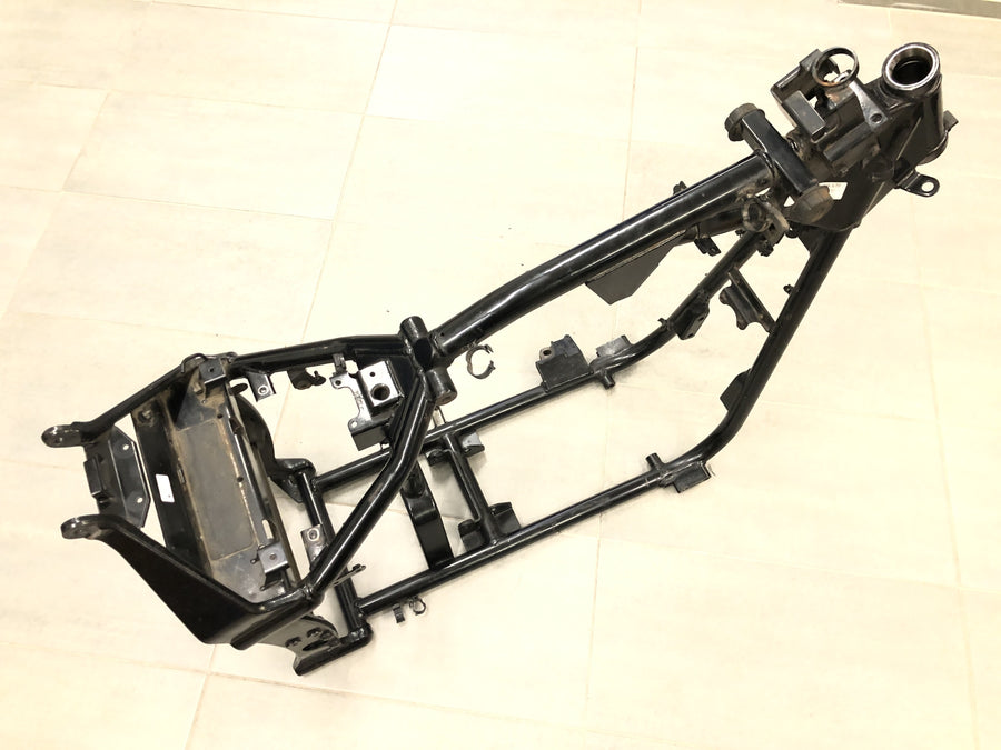 Yamaha XV 1600 Wild Star VP08 [2002] - Moldura com papéis