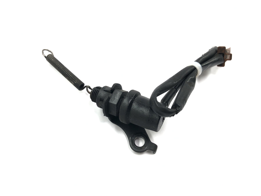 Yamaha YZF R1 RN04 [2001] - Interruptor da luz do freio traseiro