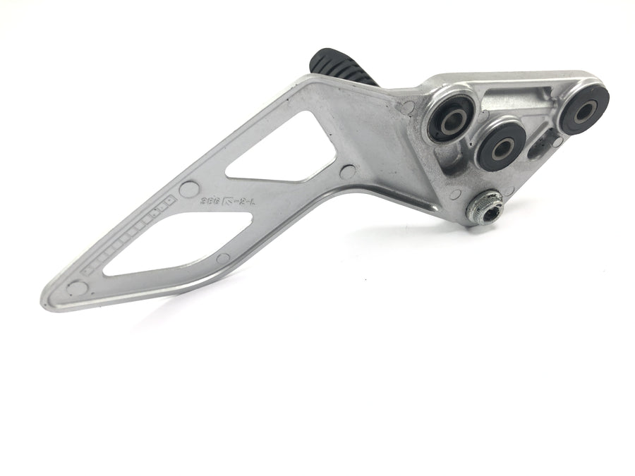 Suzuki GSF 1250 SA Bandit WVCH [2007] - Apoio para os pés Apoio para os pés do motorista esquerdo