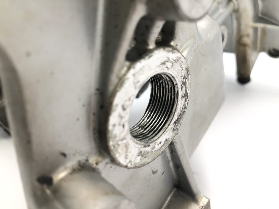 BMW R 1150 GS R21 [2002] - Rosca do braço oscilante da transmissão com defeito