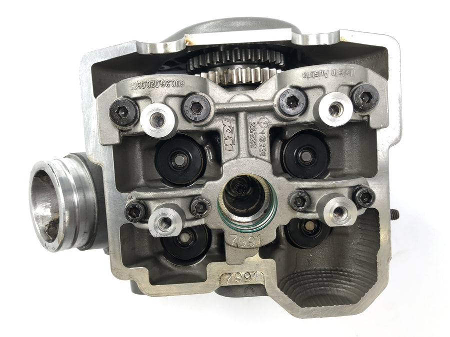 KTM 950 SM LC8 [2008] - Cabeça do cilindro na frente