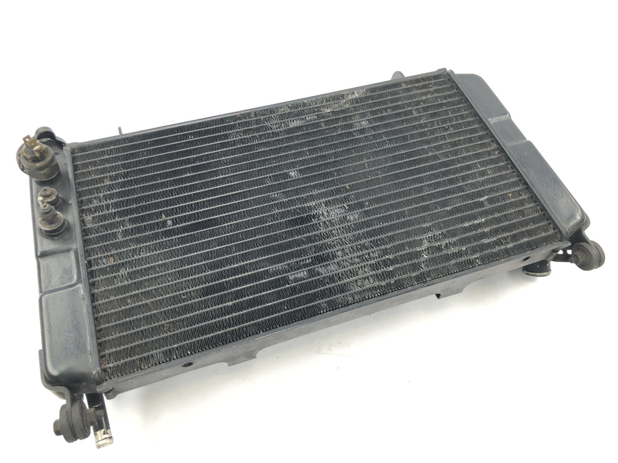 Yamaha YZF 750 R 4HN [1995] - Sistema de refrigeração do radiador a água frontal do radiador