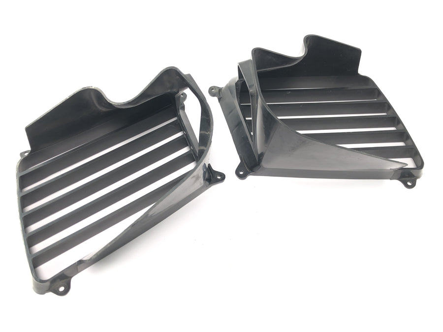 Honda GL 1500 Goldwing SC22 [1987] - Grade de ventilação tampa do radiador esquerda e direita