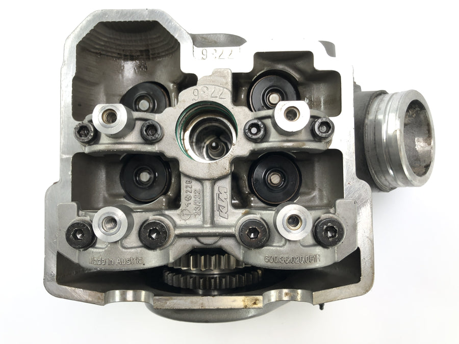 KTM 950 SM LC8 [2008] - Cabeça do cilindro na parte traseira