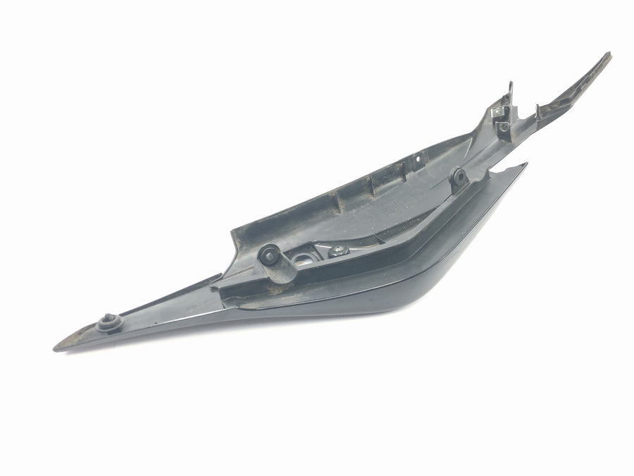 Honda CBR 125 R JC50 [2012] - Carenagem traseira lateral esquerda