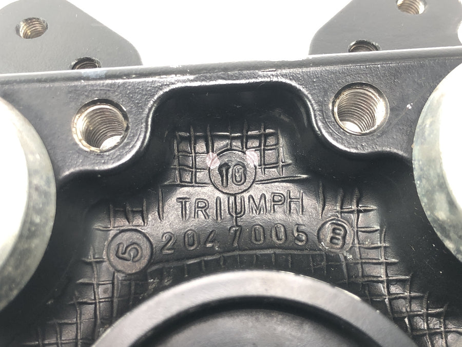 Triumph Bonneville T100 986MF [2012] - Ponte superior da cabeça de direção com braçadeira do garfo