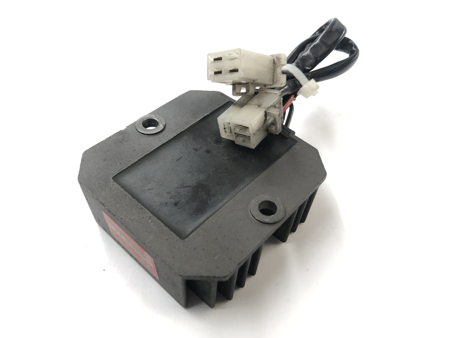HONDA XBR 500 PC15 [1989] - Controle de retificadores carregador de regulador de tensão 12V