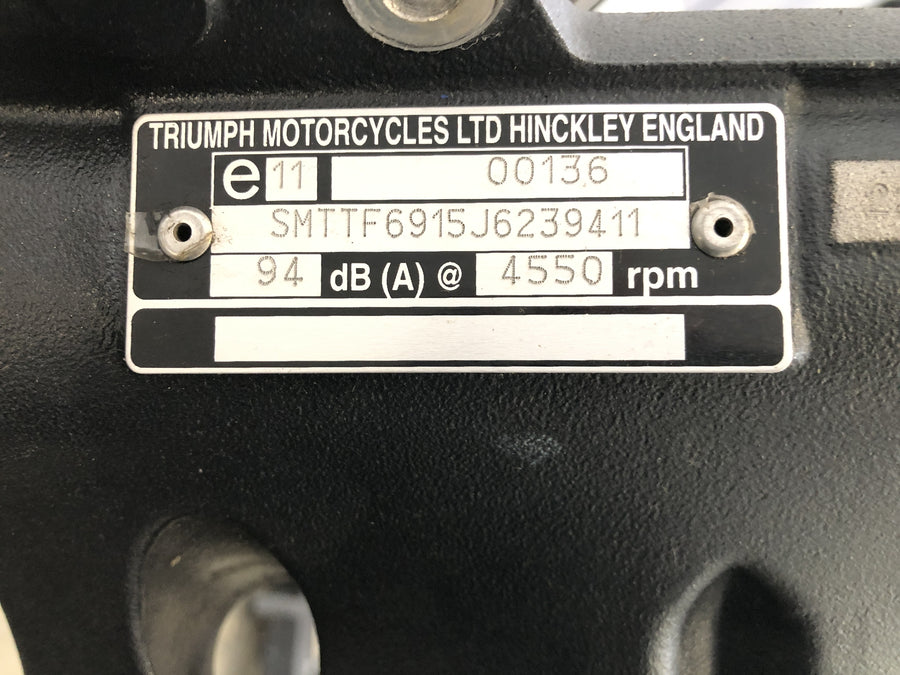 Triumph Sprint St 1050 [2005] - quadro com papéis