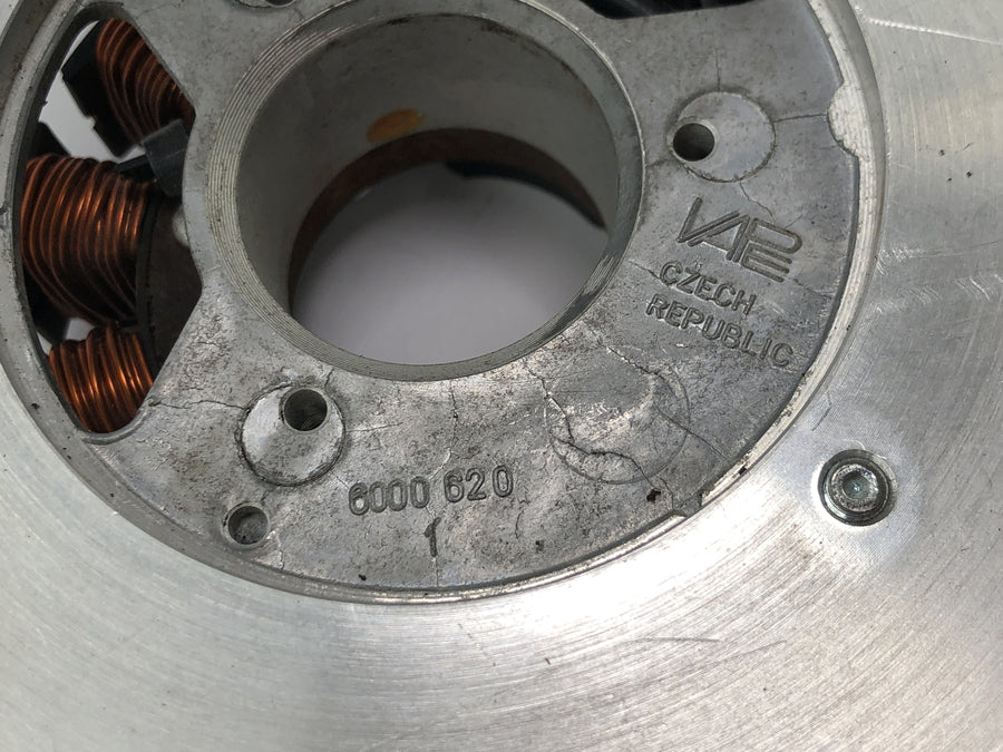 Yamaha XT 500 1U6 [1981] - Estator, alternador, placa base de ignição, gerador, estator de carregamento